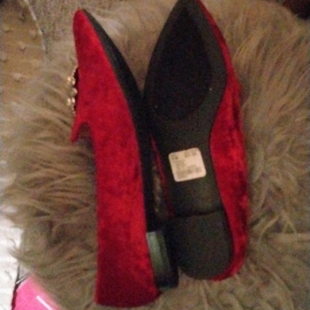 Ruby Red flats - Picture 2 of 2